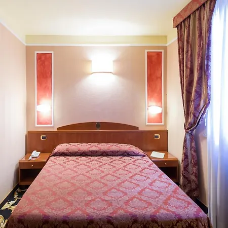 Boutique Puccini فندق مونتيكاتيني تيرمي