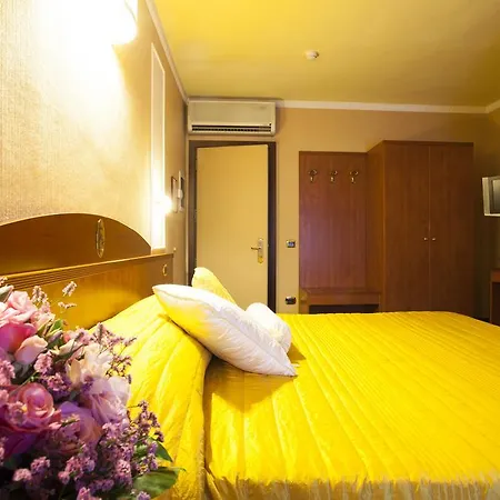 فندق Boutique Puccini 4*